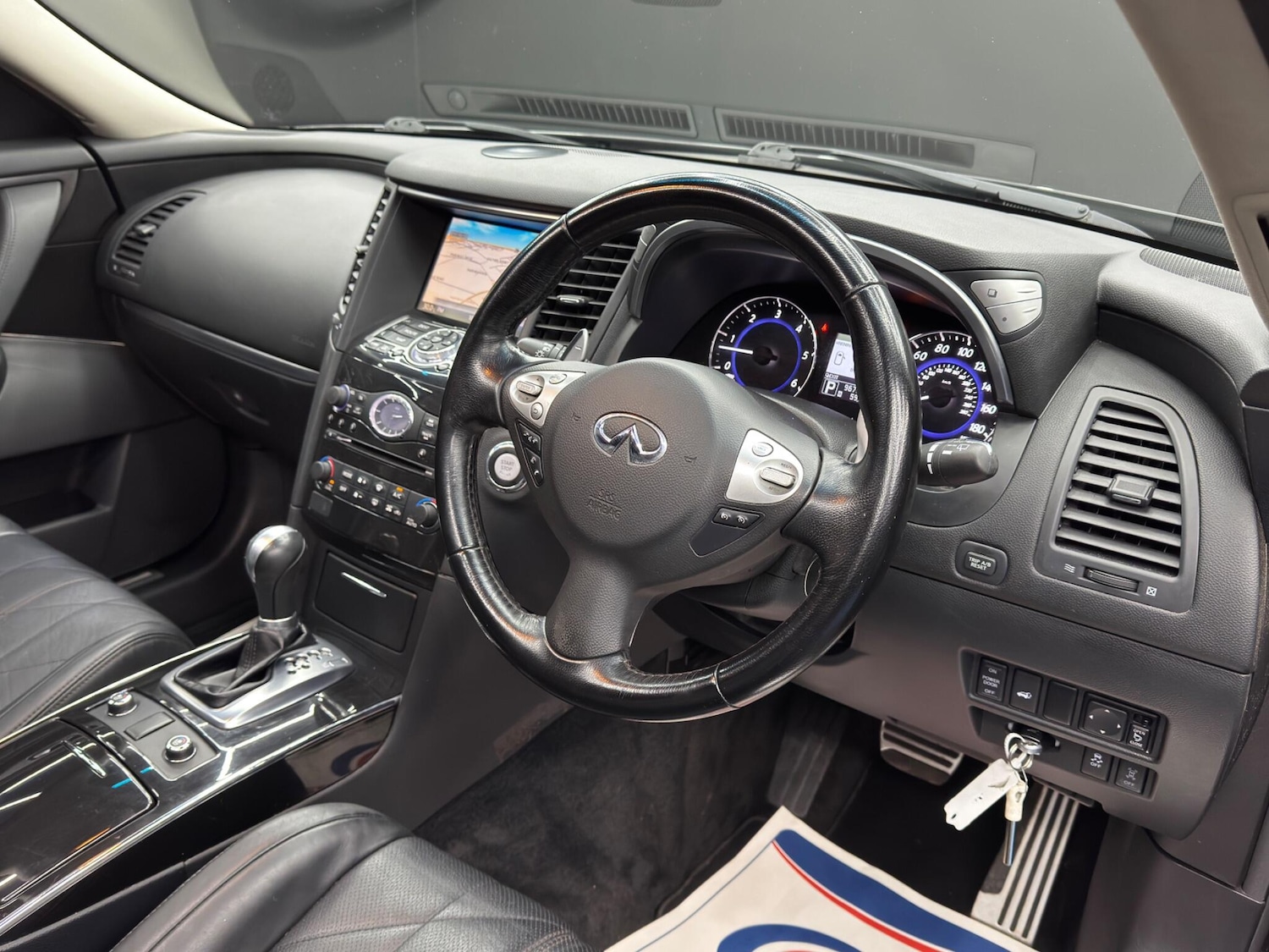 Used Infiniti QX70 2014 for sale - 77468807: Photo 9