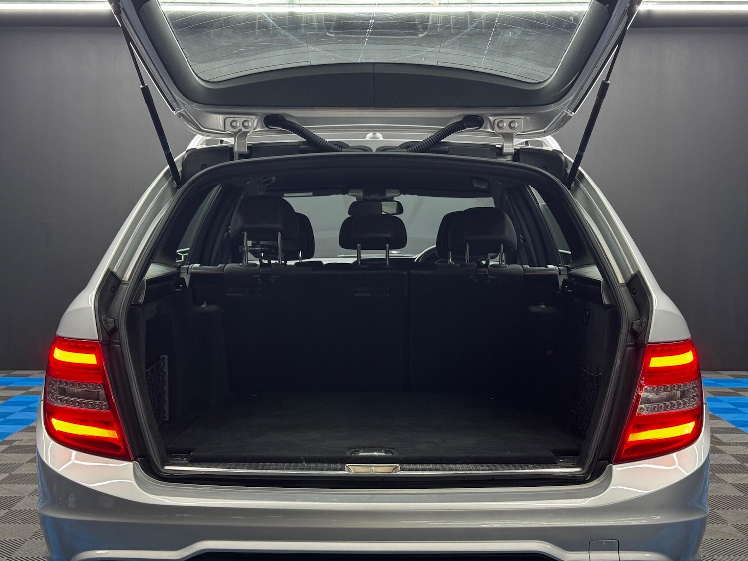 Used Mercedes-Benz C Class 2013 for sale - 76511767: Photo 38