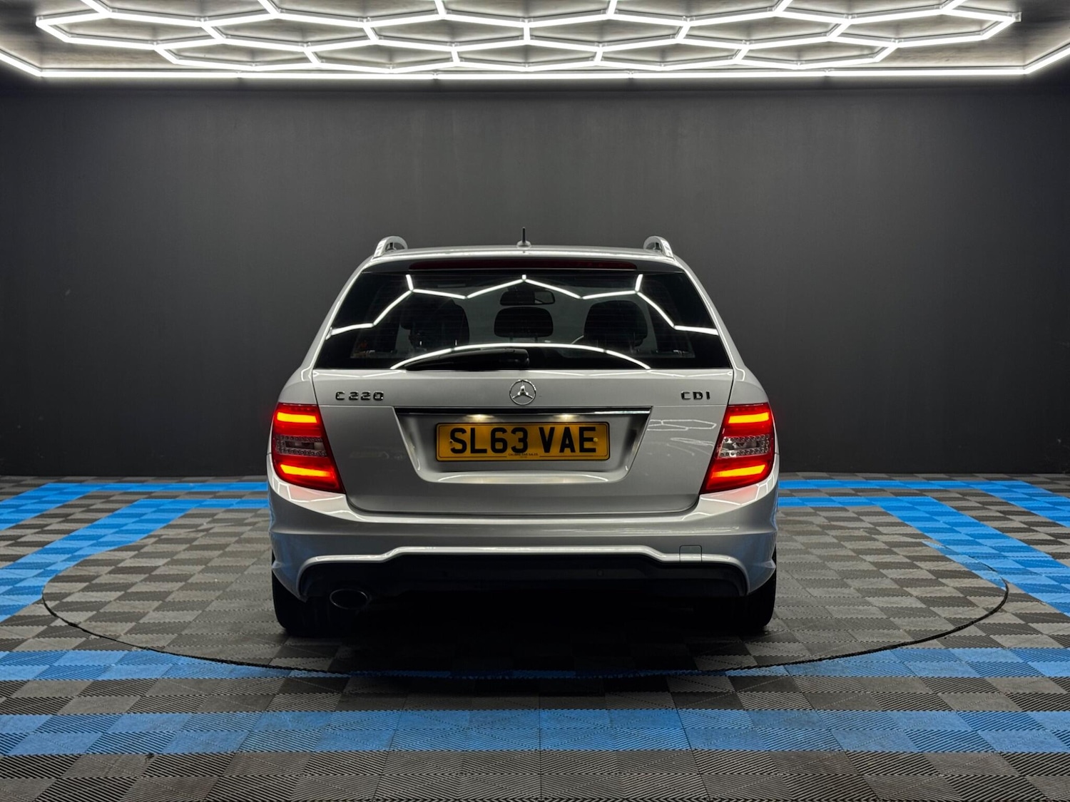 Used Mercedes-Benz C Class 2013 for sale - 76511767: Photo 6