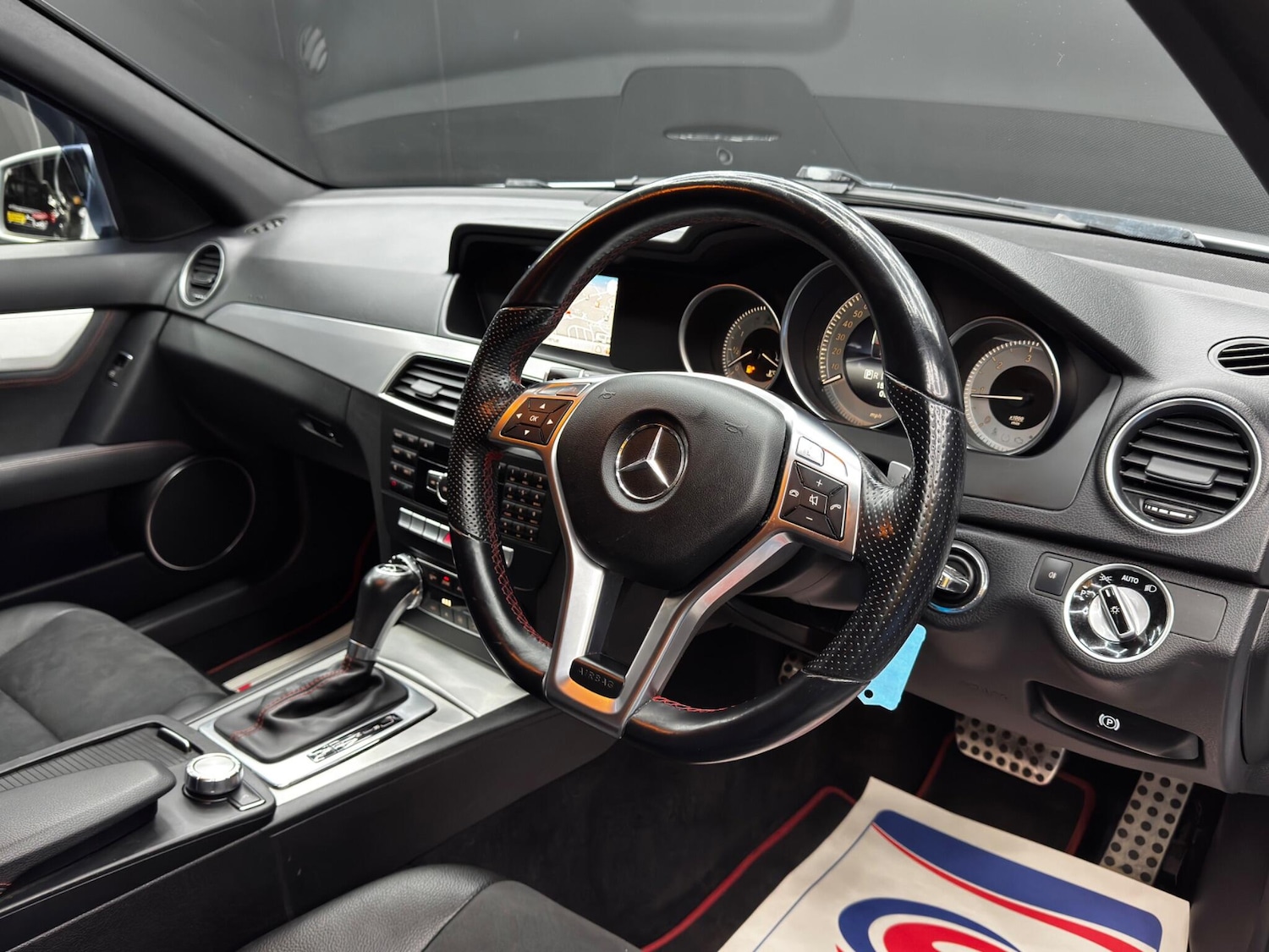 Used Mercedes-Benz C Class 2013 for sale - 76511767: Photo 9