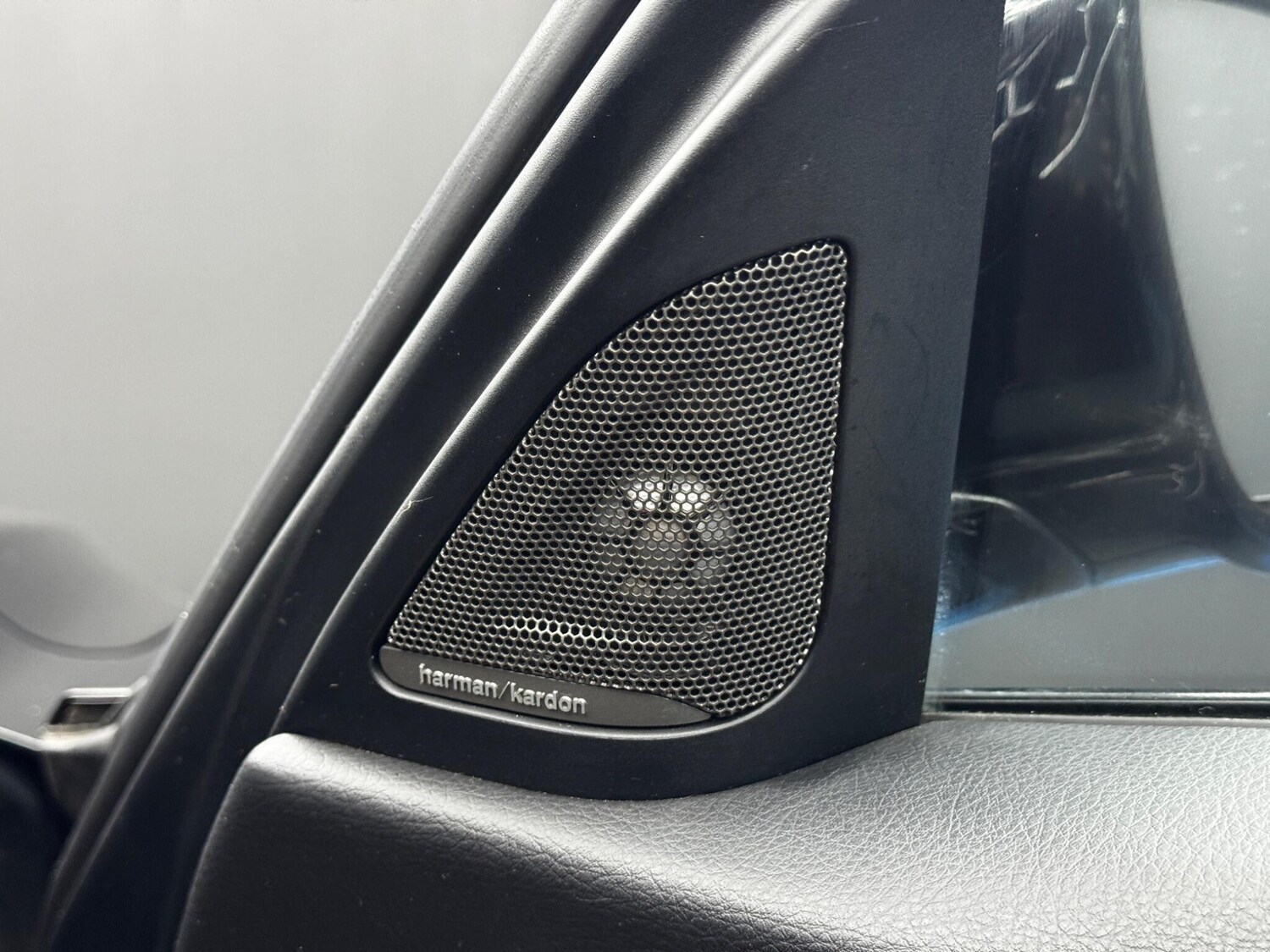 Used BMW 3 Series 2017 for sale - 77496978: Photo 43