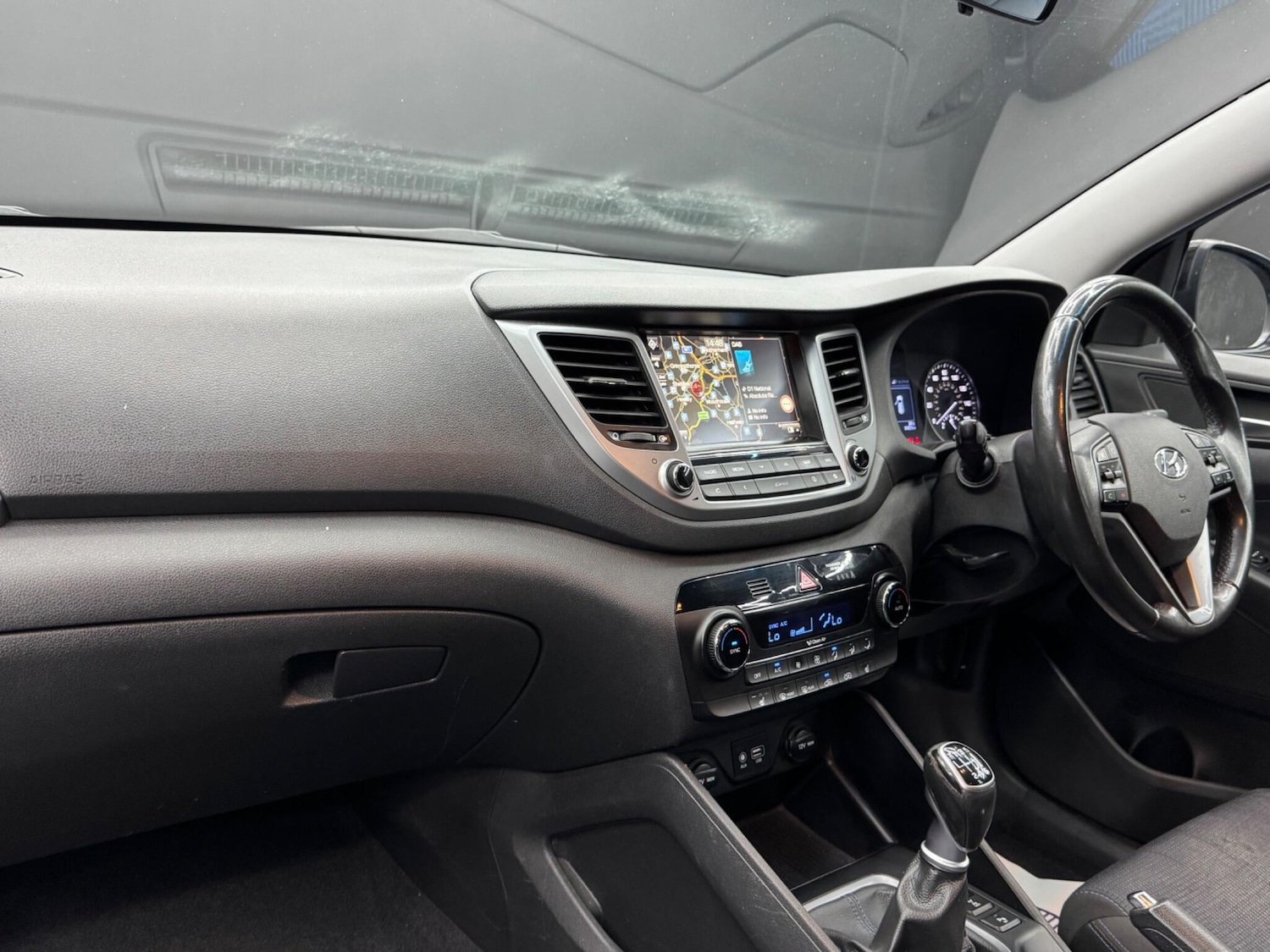 Used Hyundai TUCSON 2017 for sale - 76832838: Photo 11