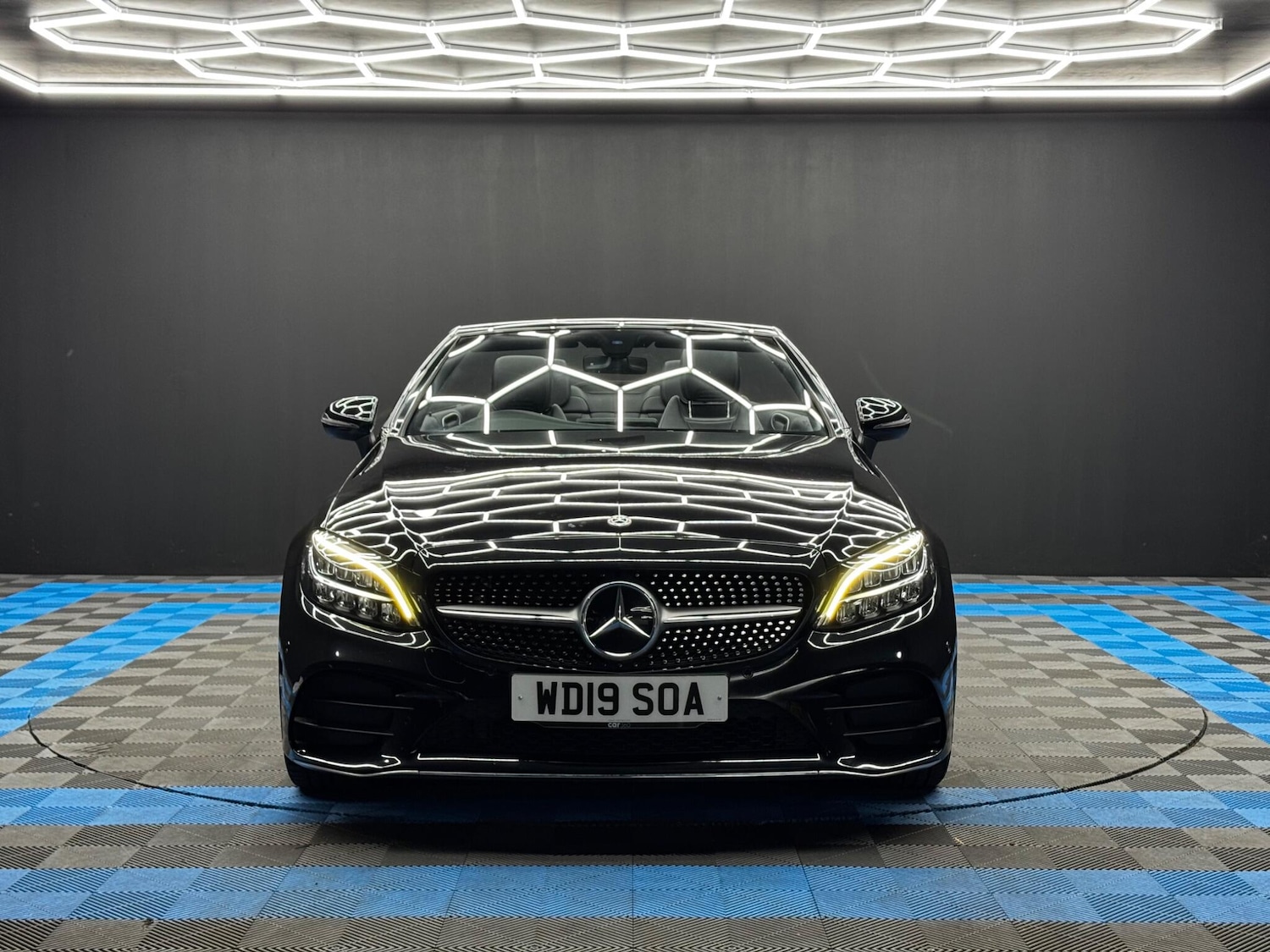 Used Mercedes-Benz C Class 2019 for sale - 76361199: Photo 2