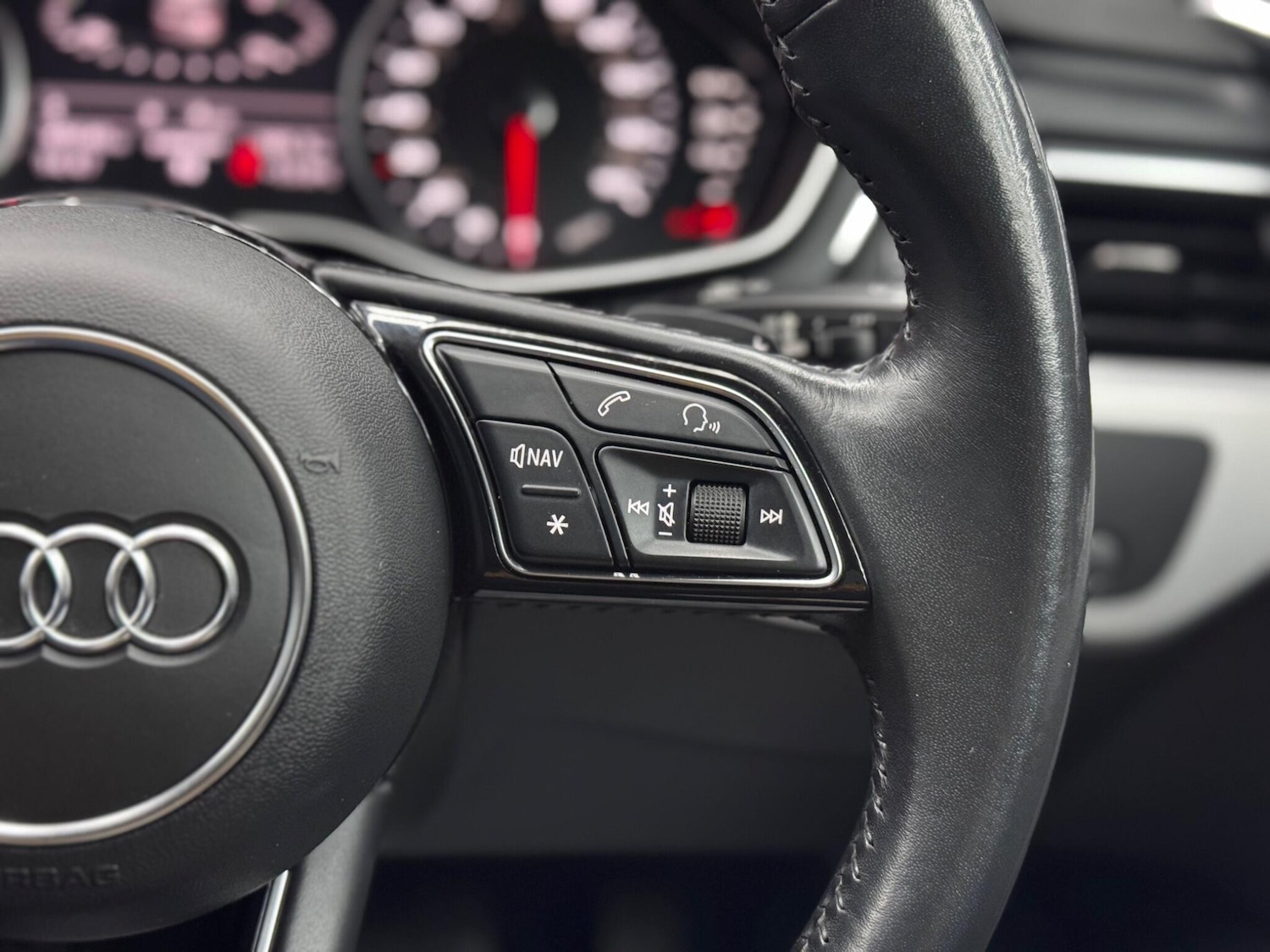 Used Audi A4 Avant for sale - 76728105: Photo 21