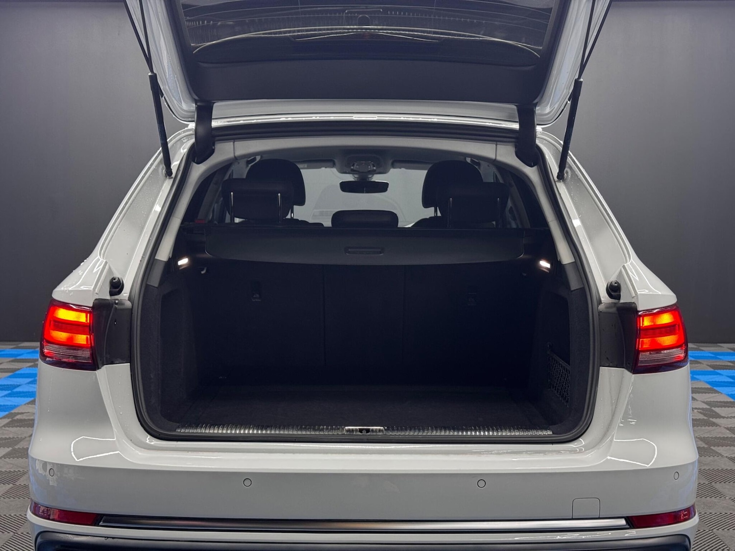 Used Audi A4 Avant for sale - 76728105: Photo 38