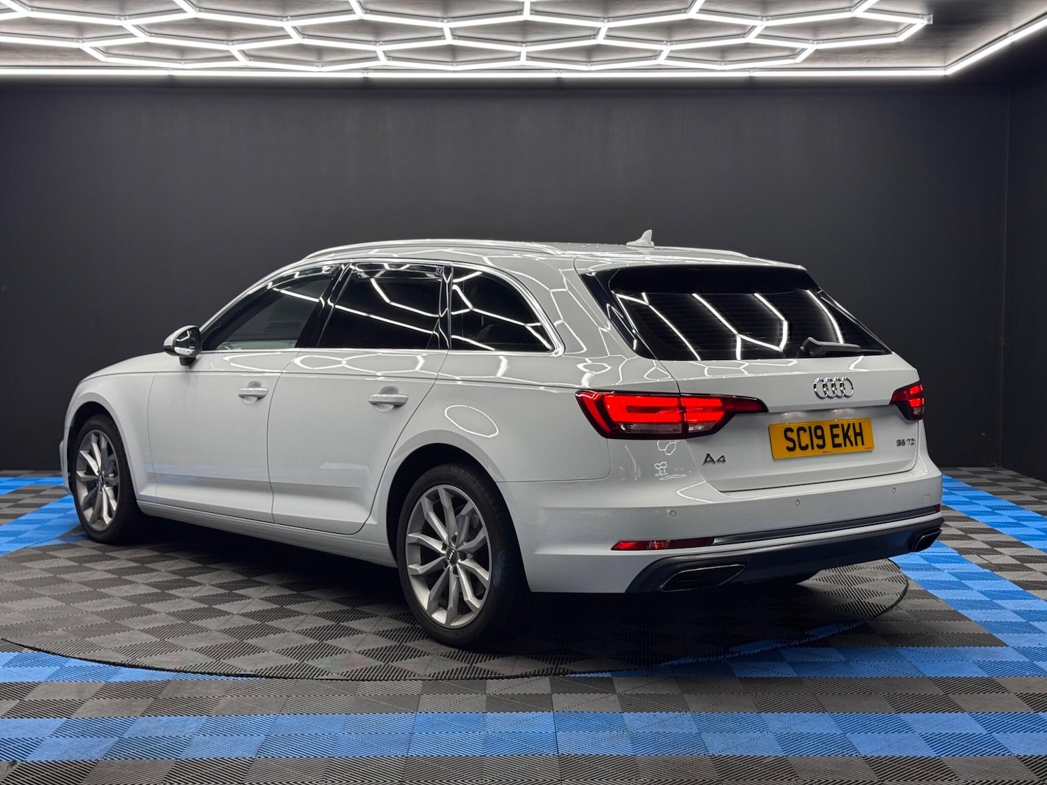 Used Audi A4 Avant for sale - 76728105: Photo 7