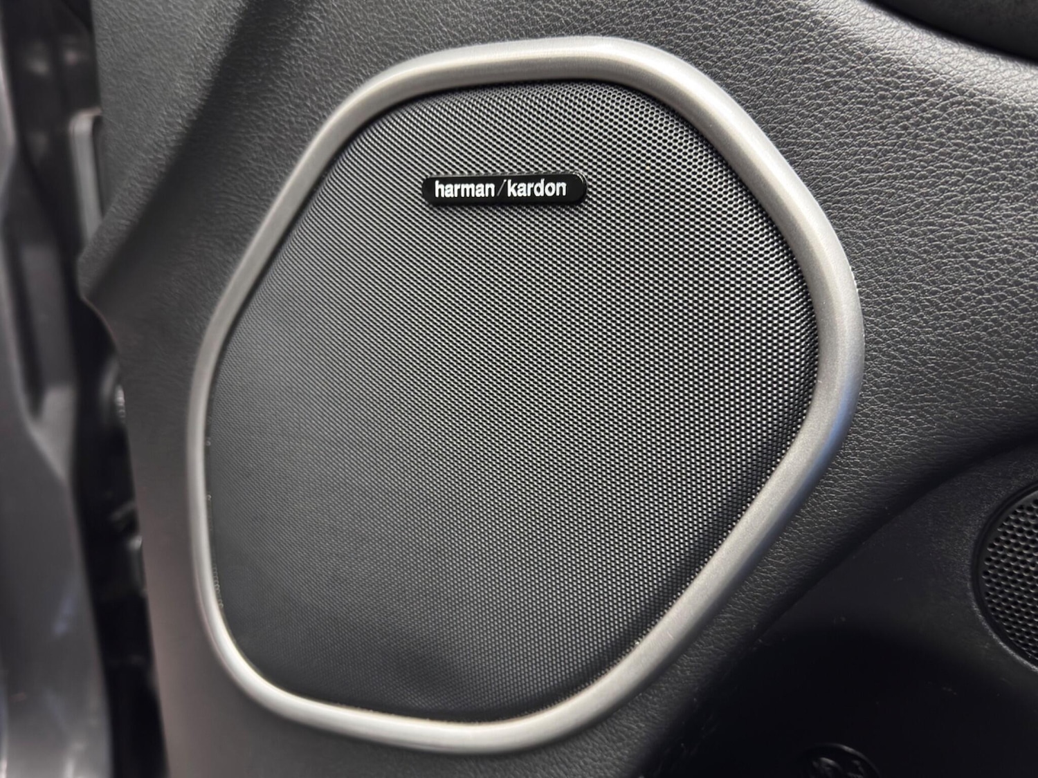 Used Jeep Grand Cherokee 2018 for sale - 76409292: Photo 40