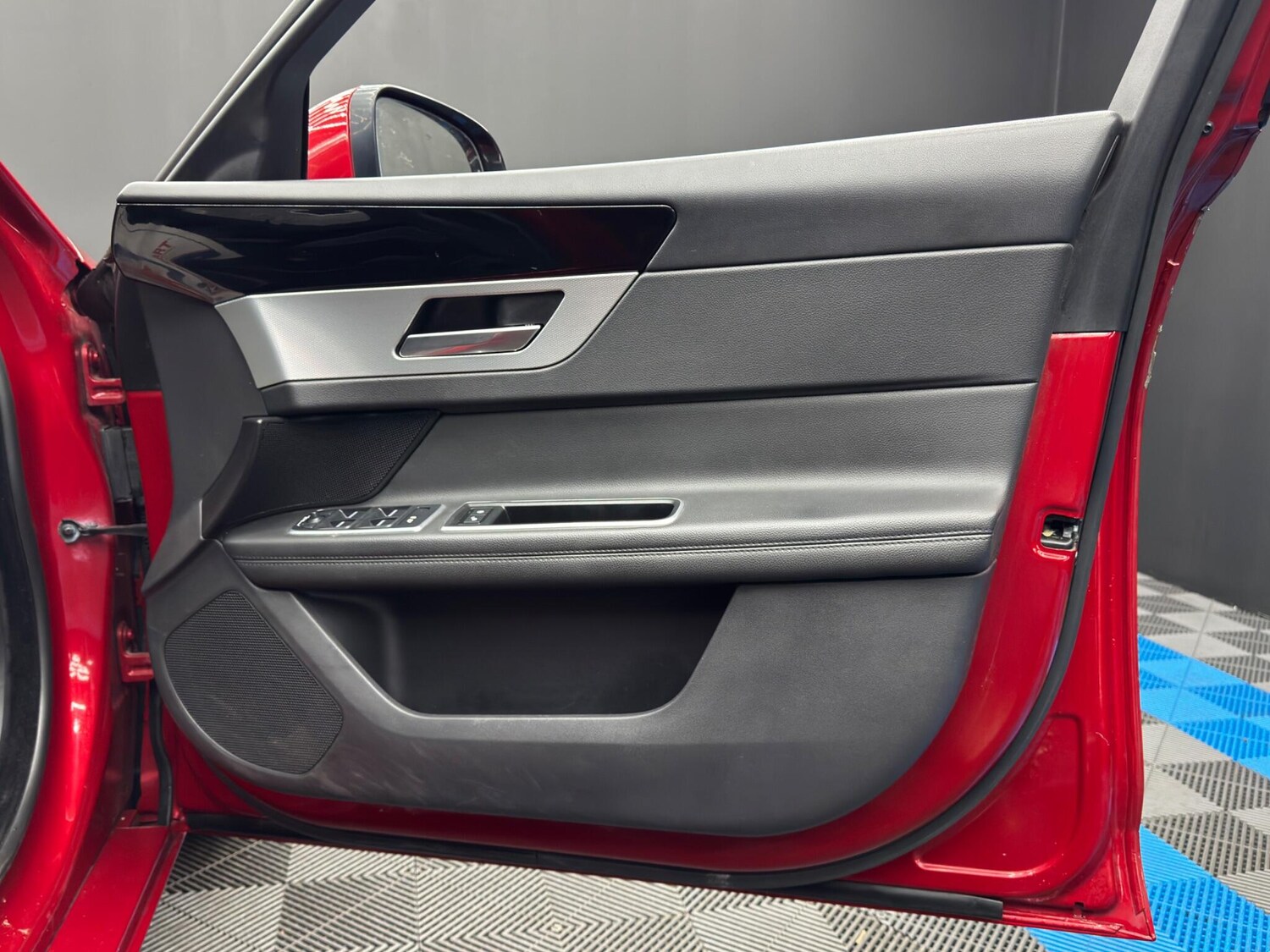 Used Jaguar XF for sale - 77484260: Photo 39