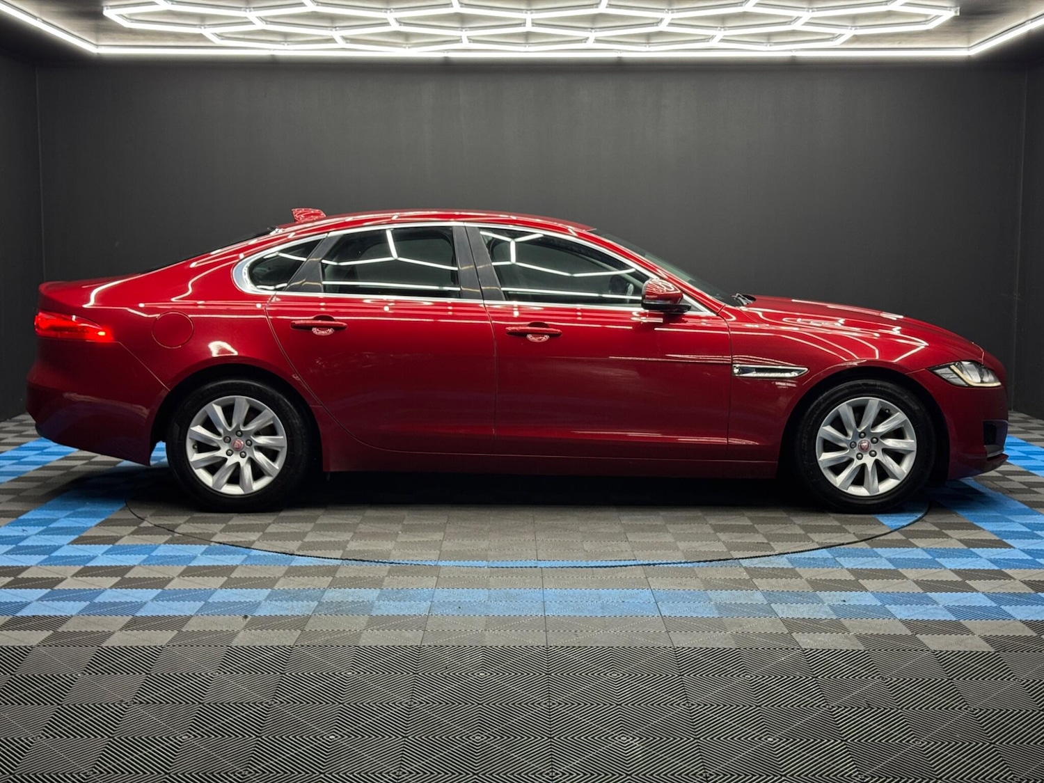 Used Jaguar XF for sale - 77484260: Photo 4