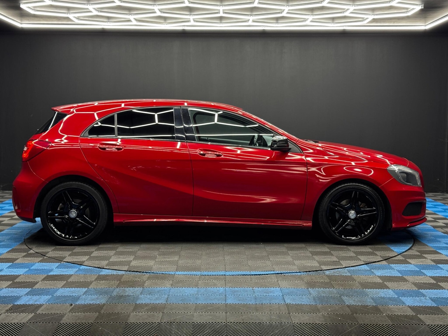 Used Mercedes-Benz A-Class 2014 for sale - 78135903: Photo 4