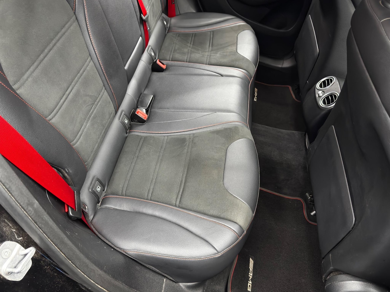 Used Mercedes-Benz GLC 2019 for sale - 76700637: Photo 16