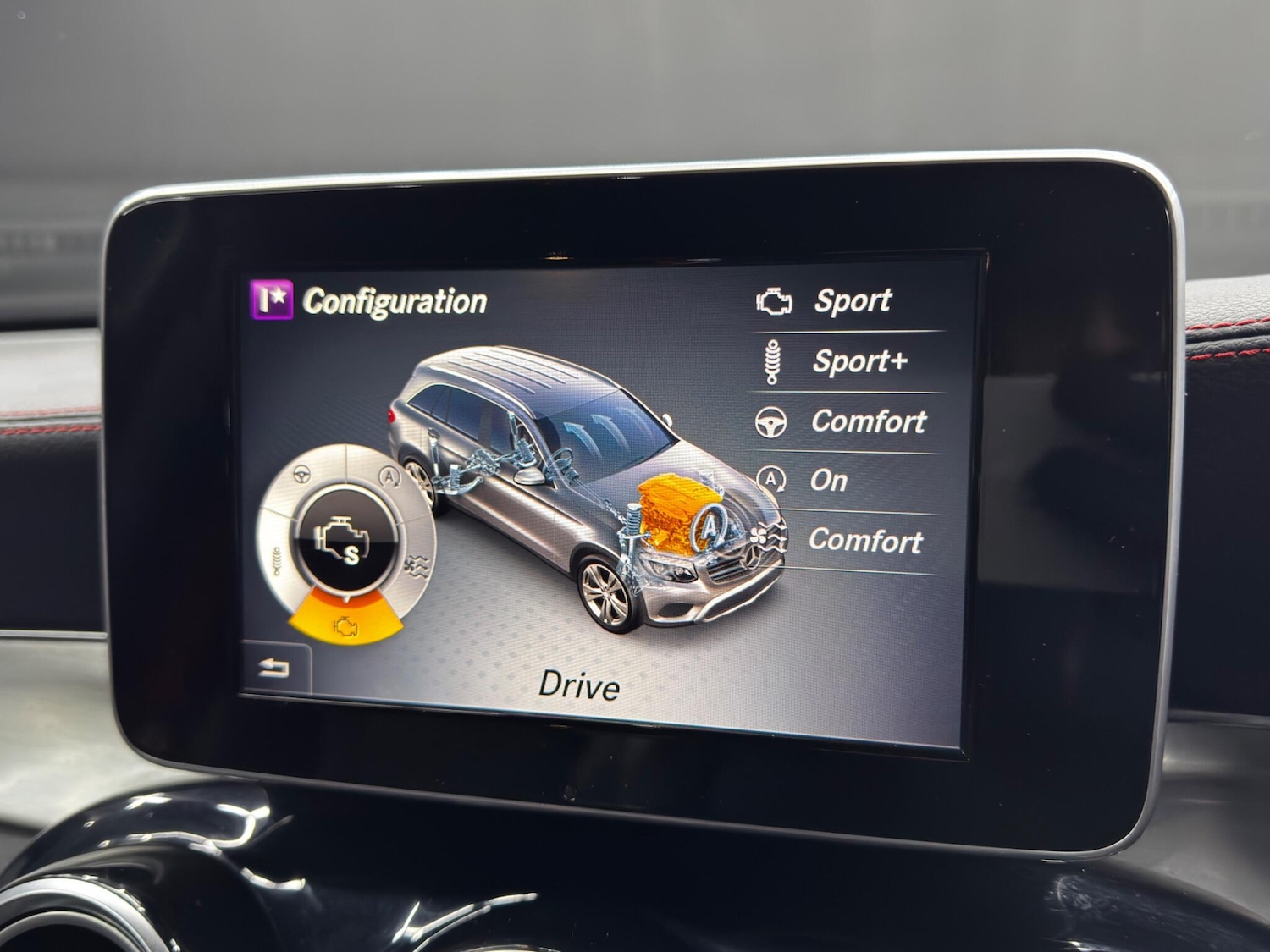 Used Mercedes-Benz GLC 2019 for sale - 76700637: Photo 32