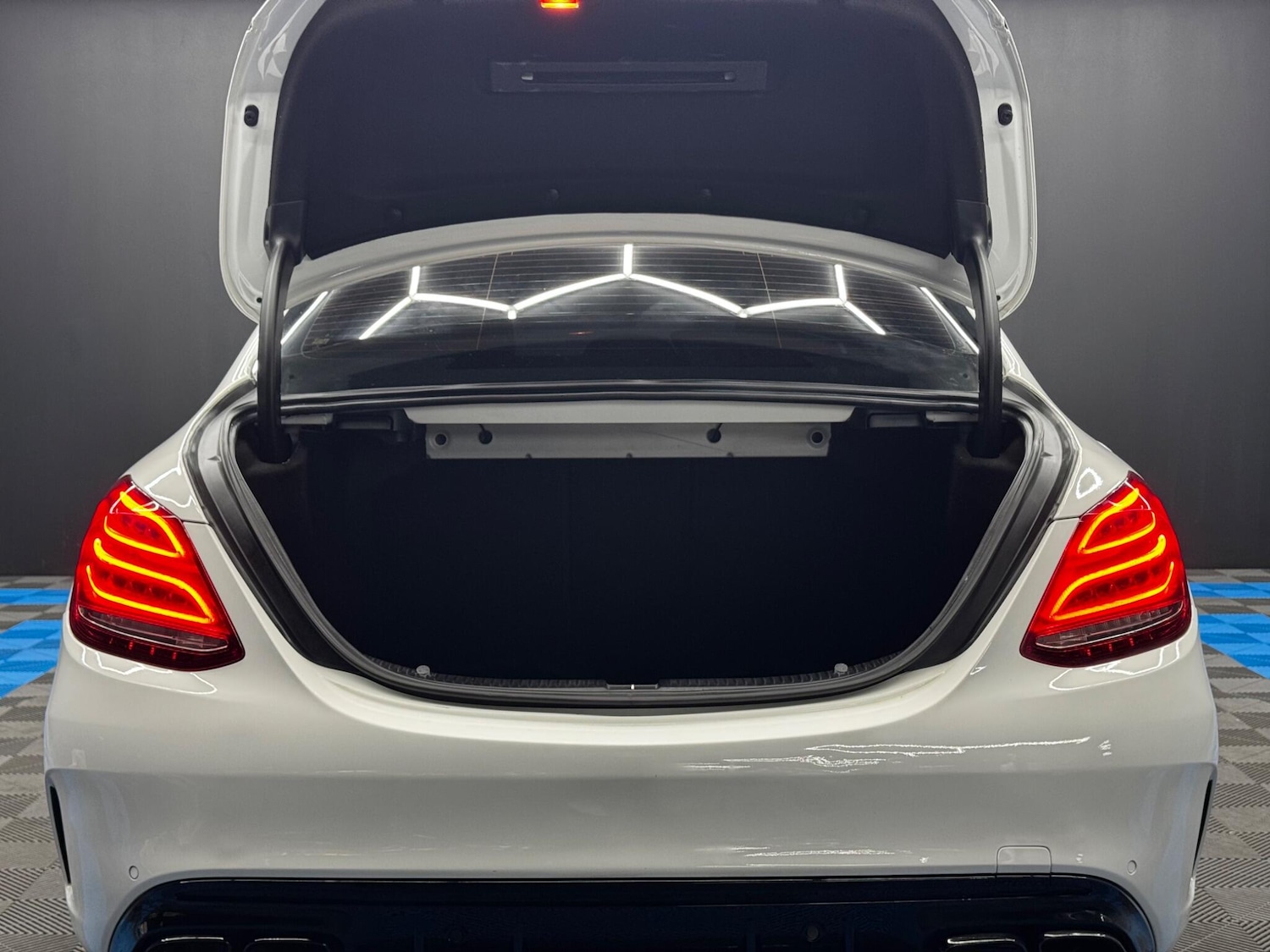 Used Mercedes-Benz C Class 2014 for sale - 76399303: Photo 36