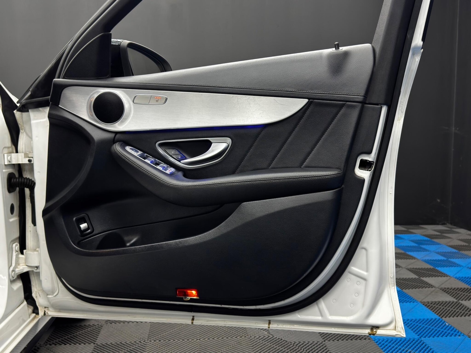 Used Mercedes-Benz C Class 2014 for sale - 76399303: Photo 37