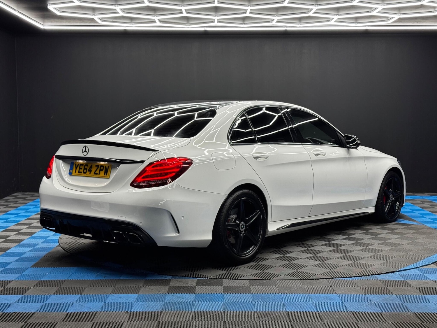 Used Mercedes-Benz C Class 2014 for sale - 76399303: Photo 5