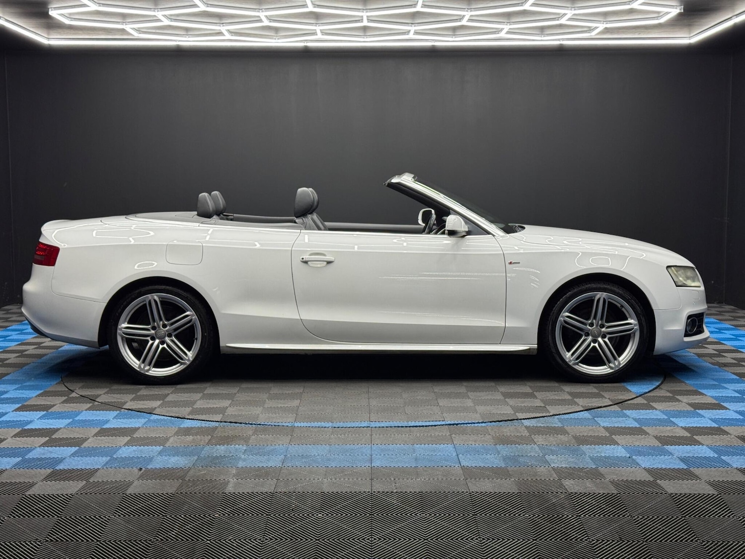 Used Audi A5 2011 for sale - 77376231: Photo 4