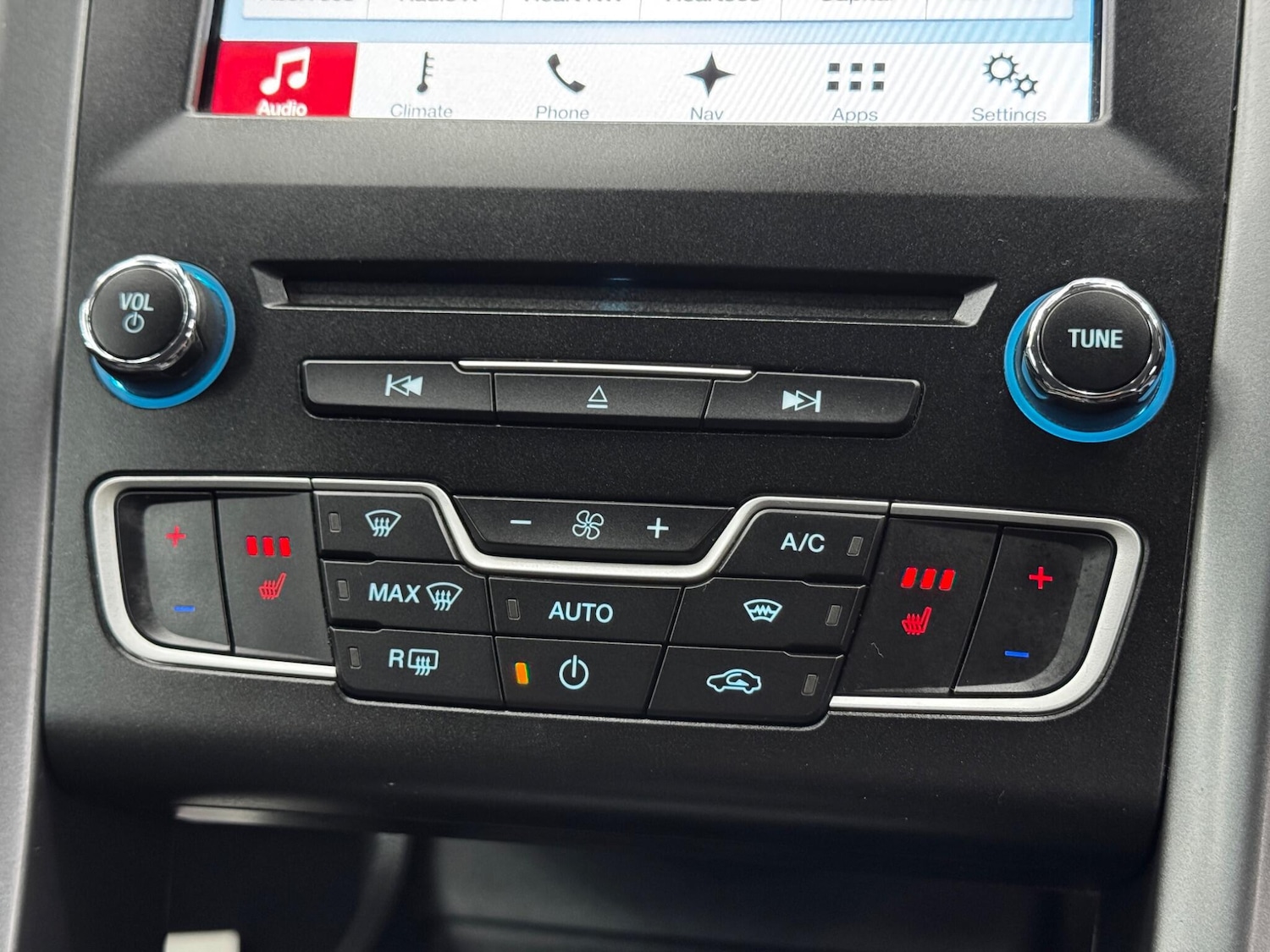 Used Ford Mondeo 2017 for sale - 78086369: Photo 28