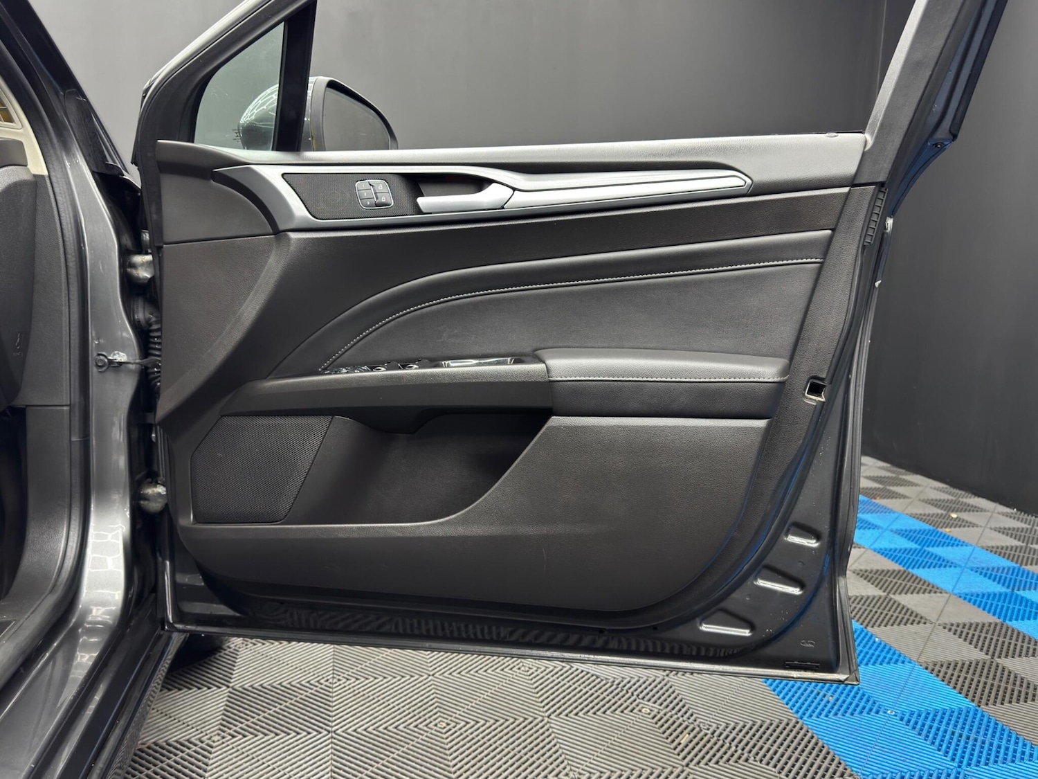 Used Ford Mondeo 2017 for sale - 78086369: Photo 40