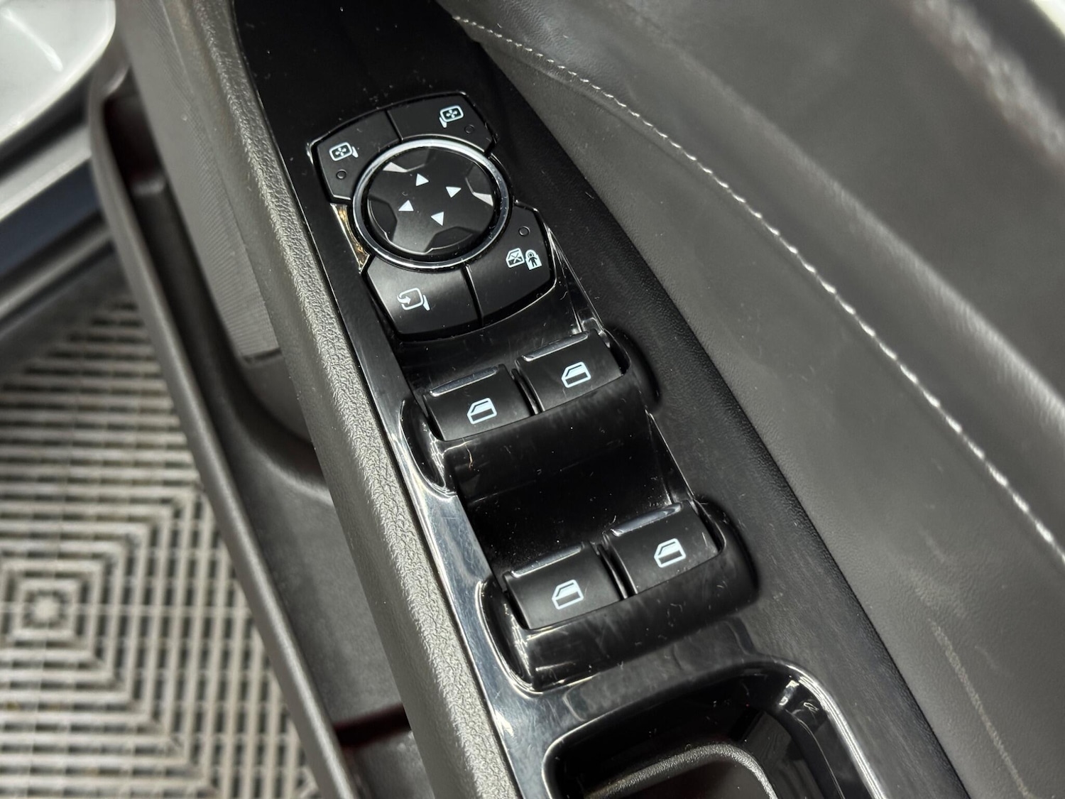 Used Ford Mondeo 2017 for sale - 78086369: Photo 42