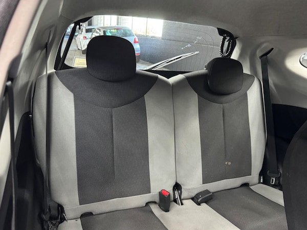 Used Toyota AYGO 2015 for sale - 75268899: Photo 15