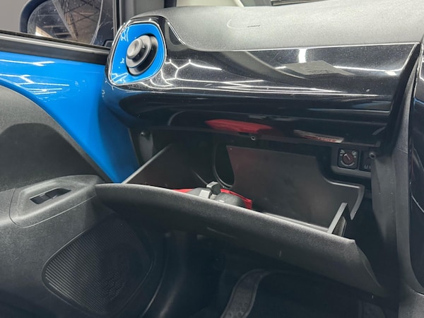 Used Toyota AYGO 2015 for sale - 75268899: Photo 31