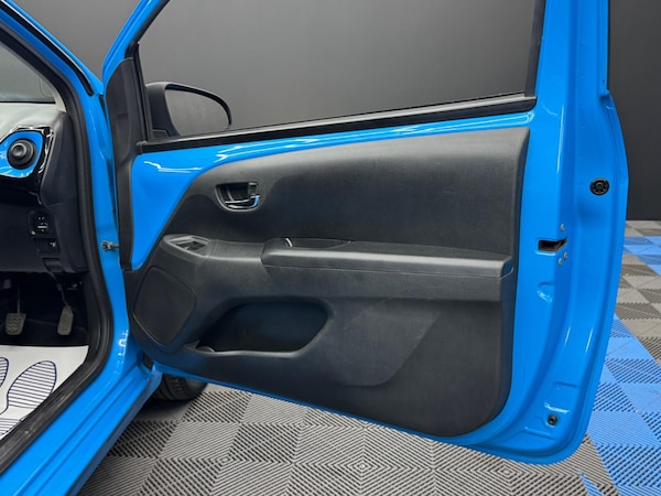 Used Toyota AYGO 2015 for sale - 75268899: Photo 33