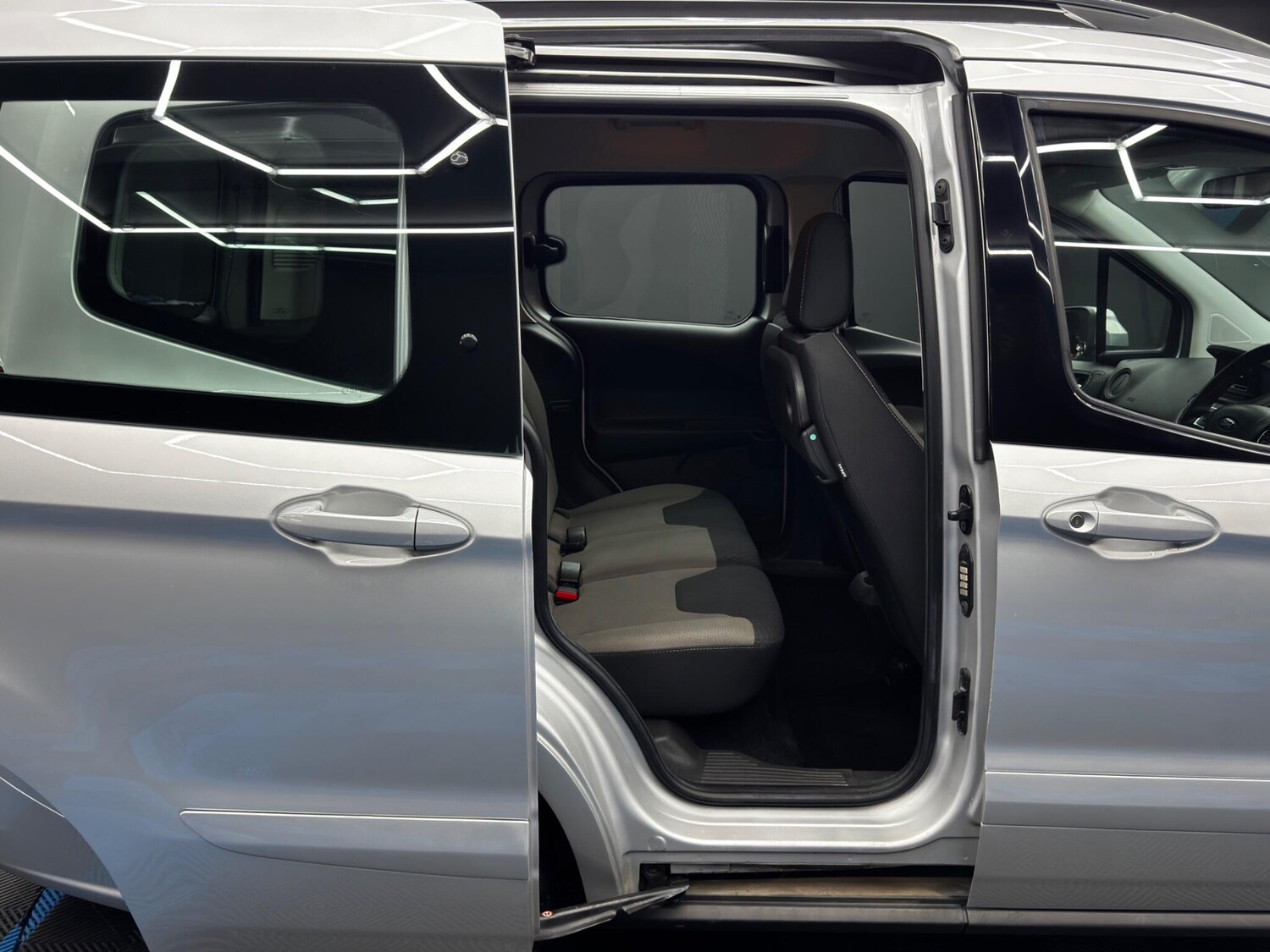 Used Ford Tourneo Courier 2019 for sale - 77496831: Photo 38