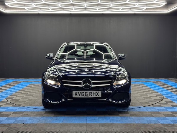Used Mercedes-Benz C Class 2016 for sale - 76306853: Photo 2
