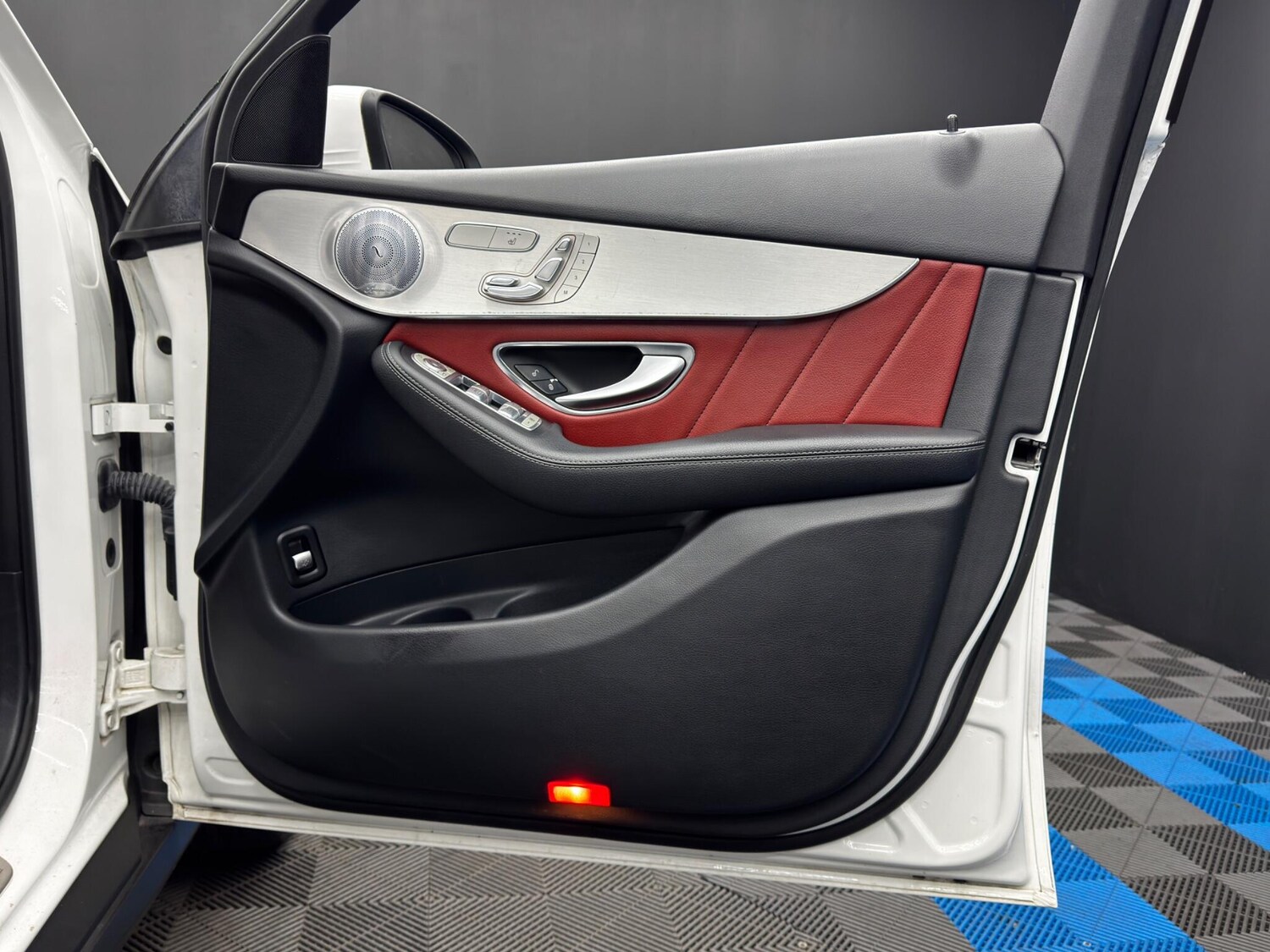 Used Mercedes-Benz GLC 2017 for sale - 78047197: Photo 38