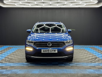 Used Volkswagen T-Roc 2019 for sale - 79018371: Photo