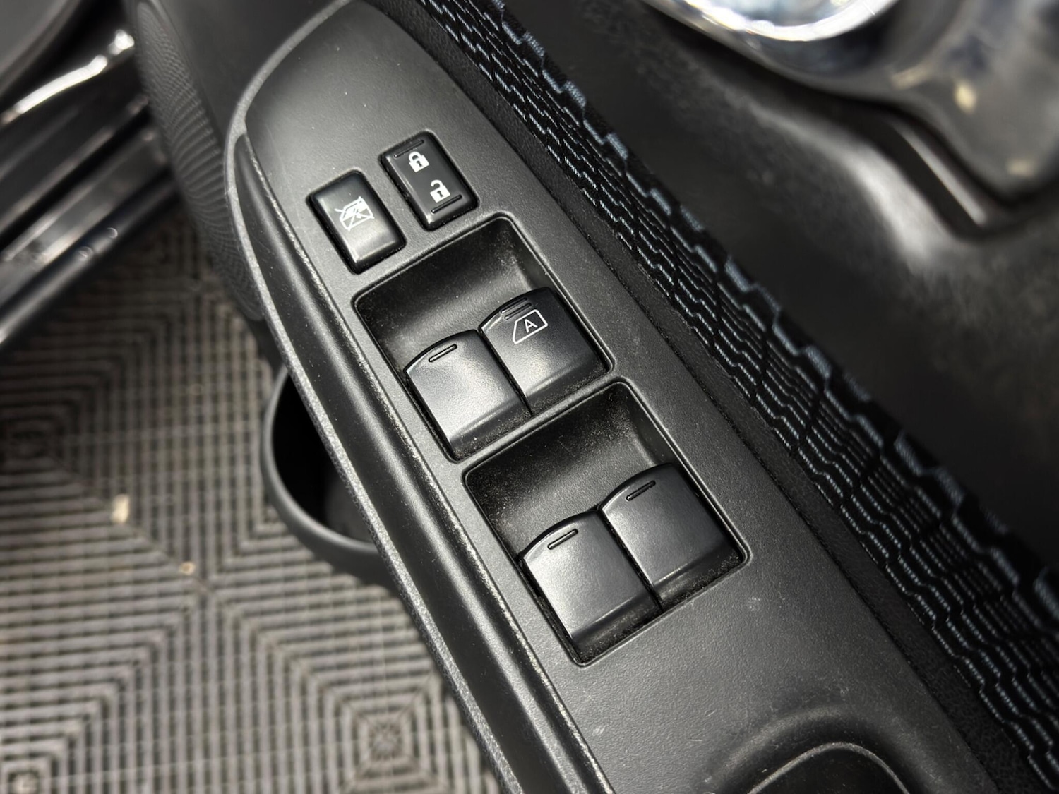 Used Nissan Note 2014 for sale - 76666583: Photo 30