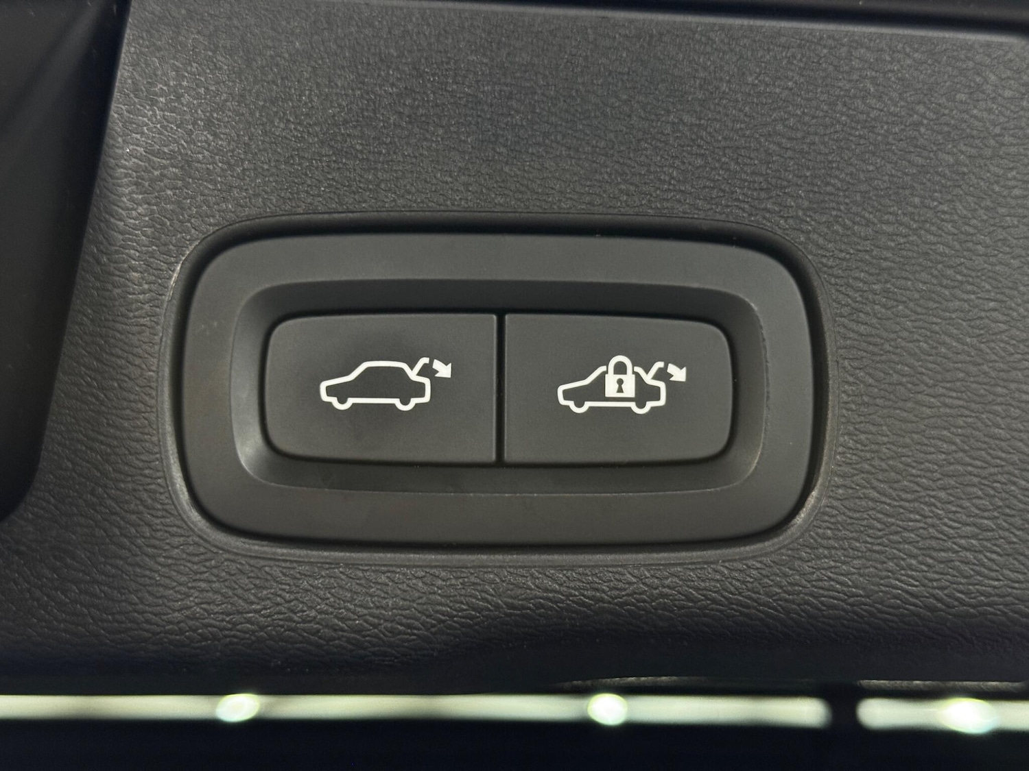 Used Volvo XC60 2021 for sale - 78170092: Photo 38