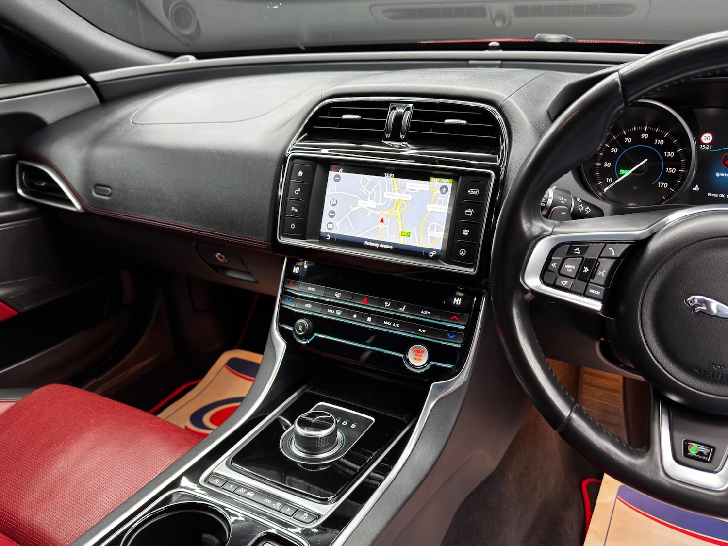 Used Jaguar XE 2017 for sale - 76997477: Photo 23