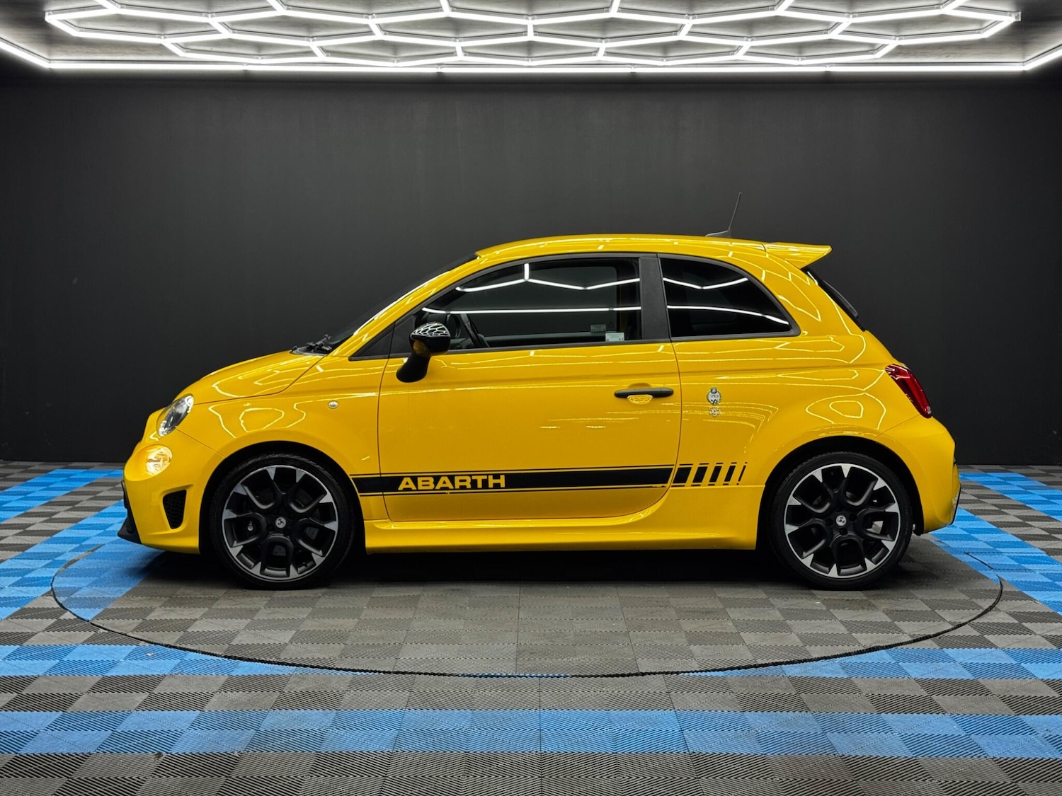 Used Abarth 595 2019 for sale - 76422623: Photo 8