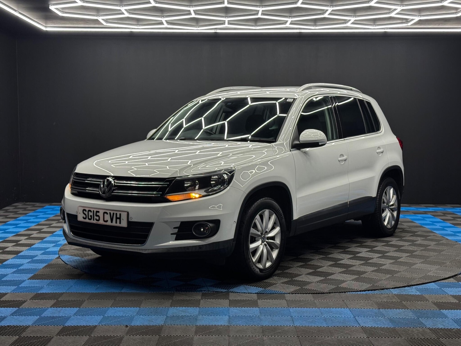 Used Volkswagen Tiguan 2015 for sale - 76522095: Photo 3