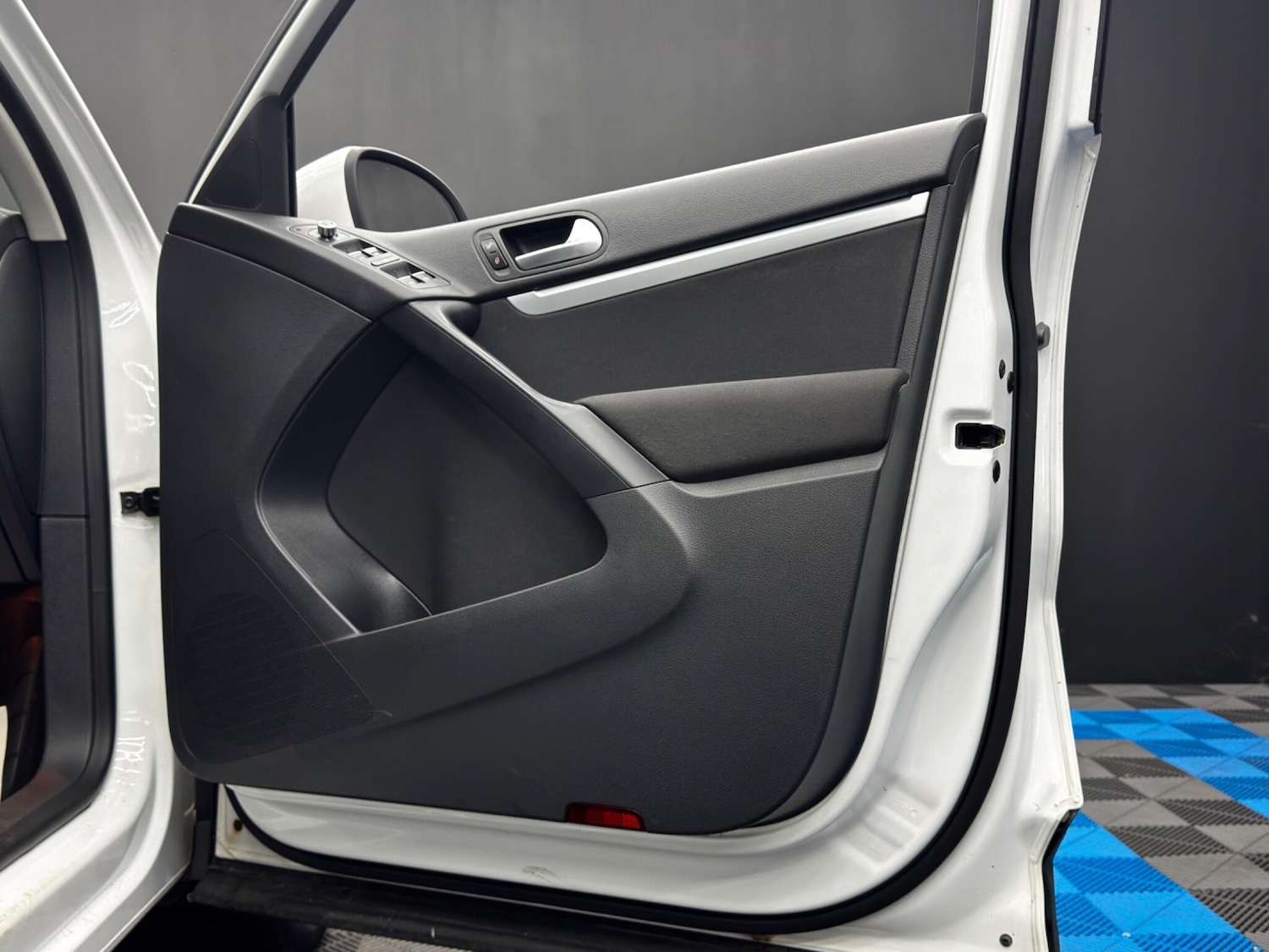 Used Volkswagen Tiguan 2015 for sale - 76522095: Photo 38