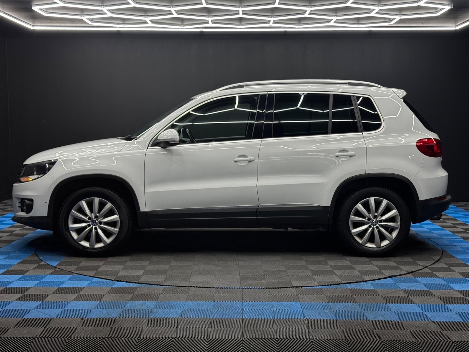 Used Volkswagen Tiguan 2015 for sale - 76522095: Photo 8