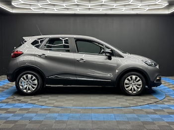 Used Renault Captur 2017 for sale - 75635057: Photo