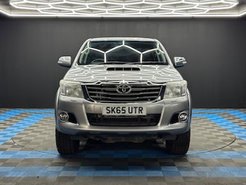 Used Toyota Hilux 2015 for sale - 79092816: Photo