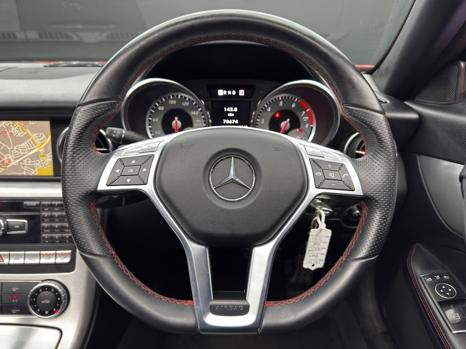 Used Mercedes-Benz SLK 2011 for sale - 77120797: Photo 17