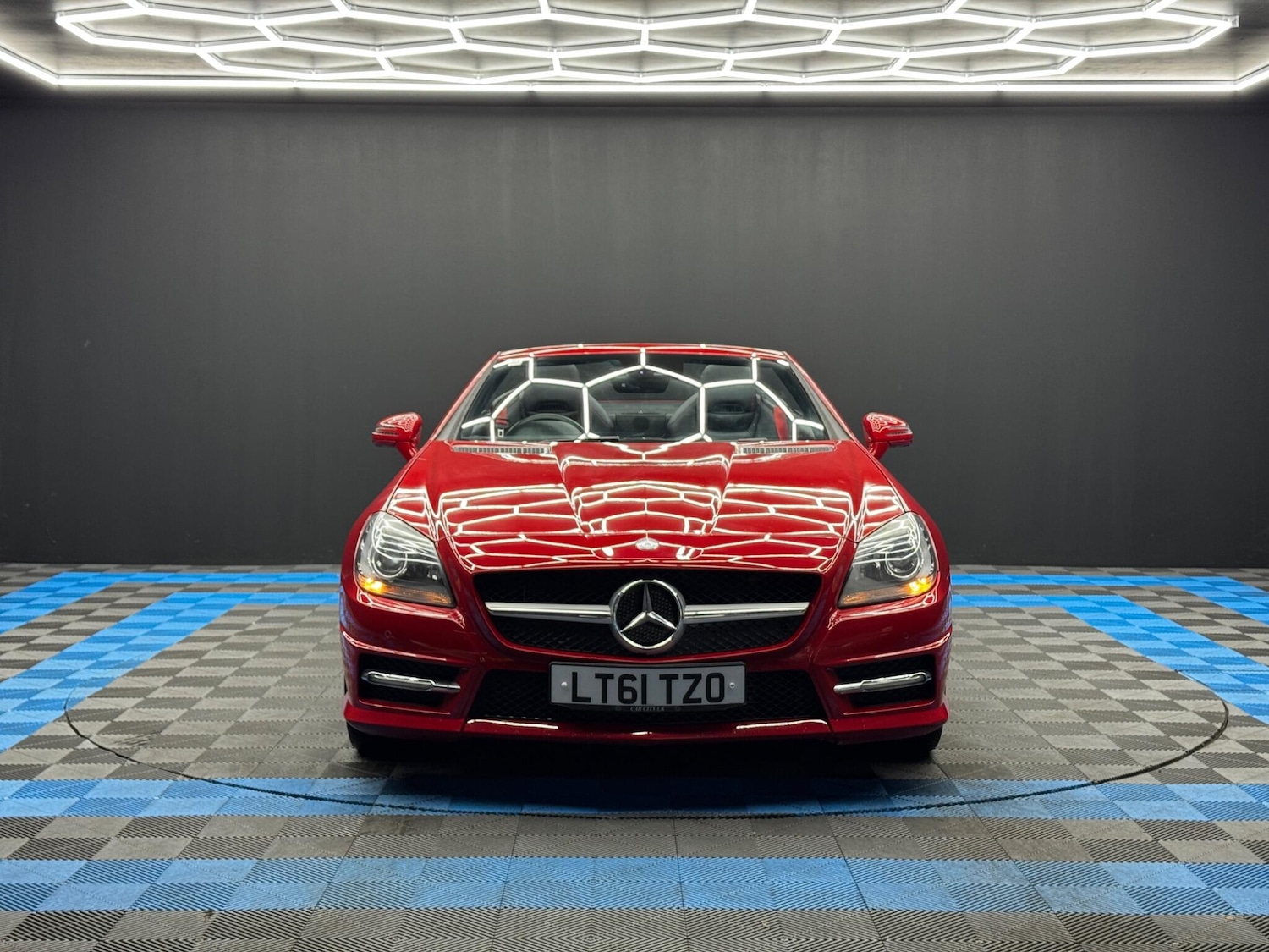 Used Mercedes-Benz SLK 2011 for sale - 77120797: Photo 2