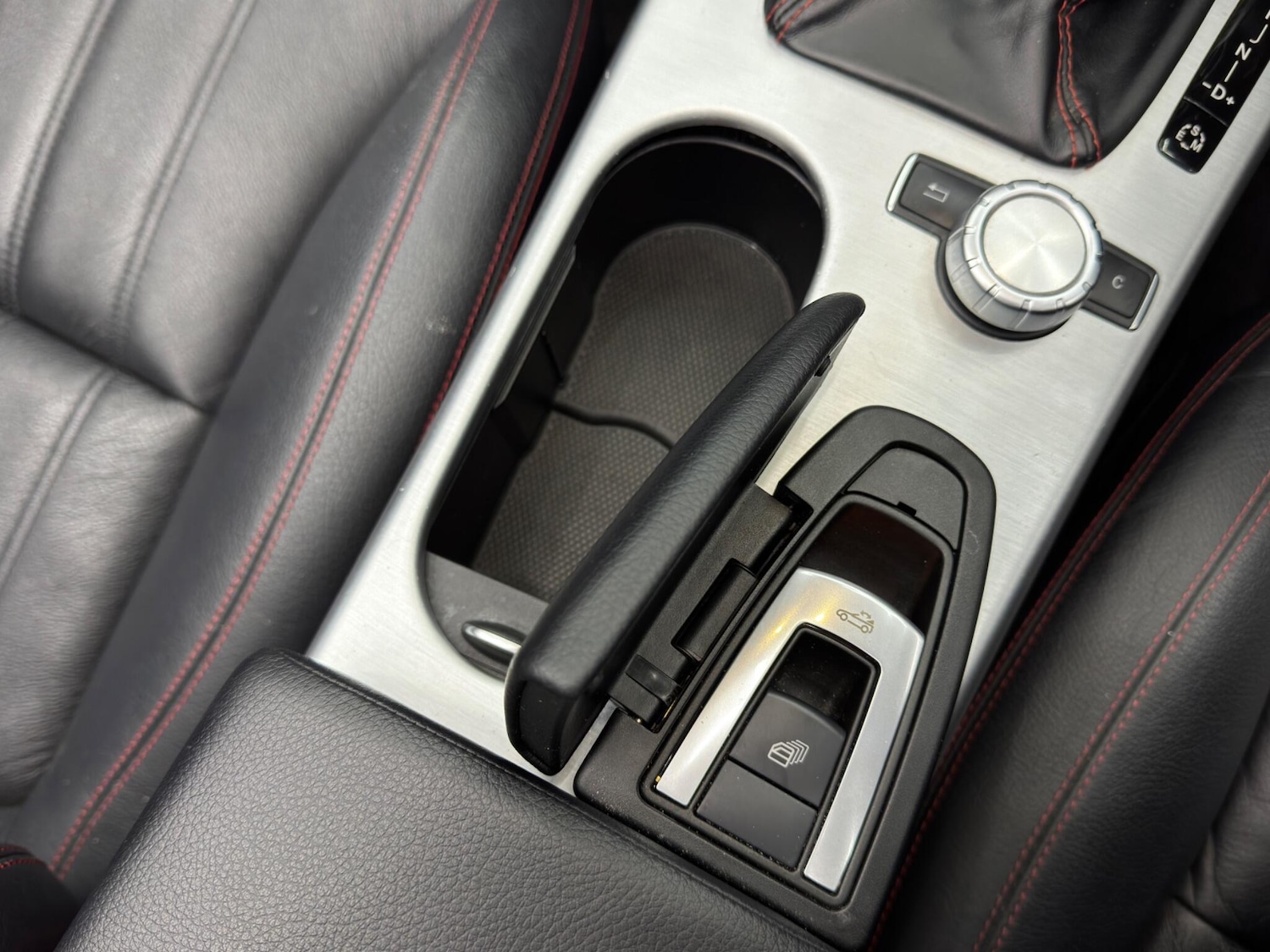 Used Mercedes-Benz SLK 2011 for sale - 77120797: Photo 24