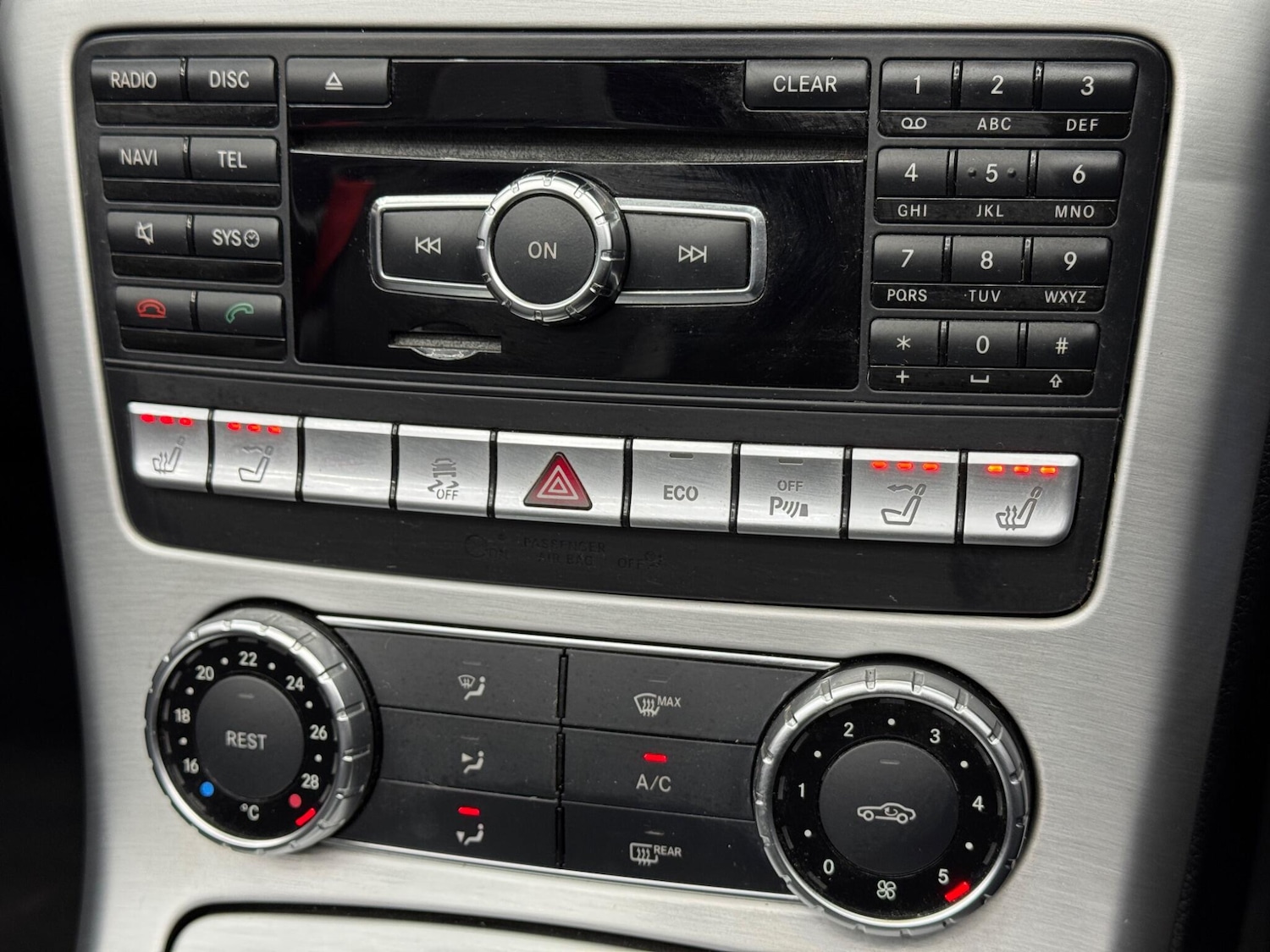 Used Mercedes-Benz SLK 2011 for sale - 77120797: Photo 26