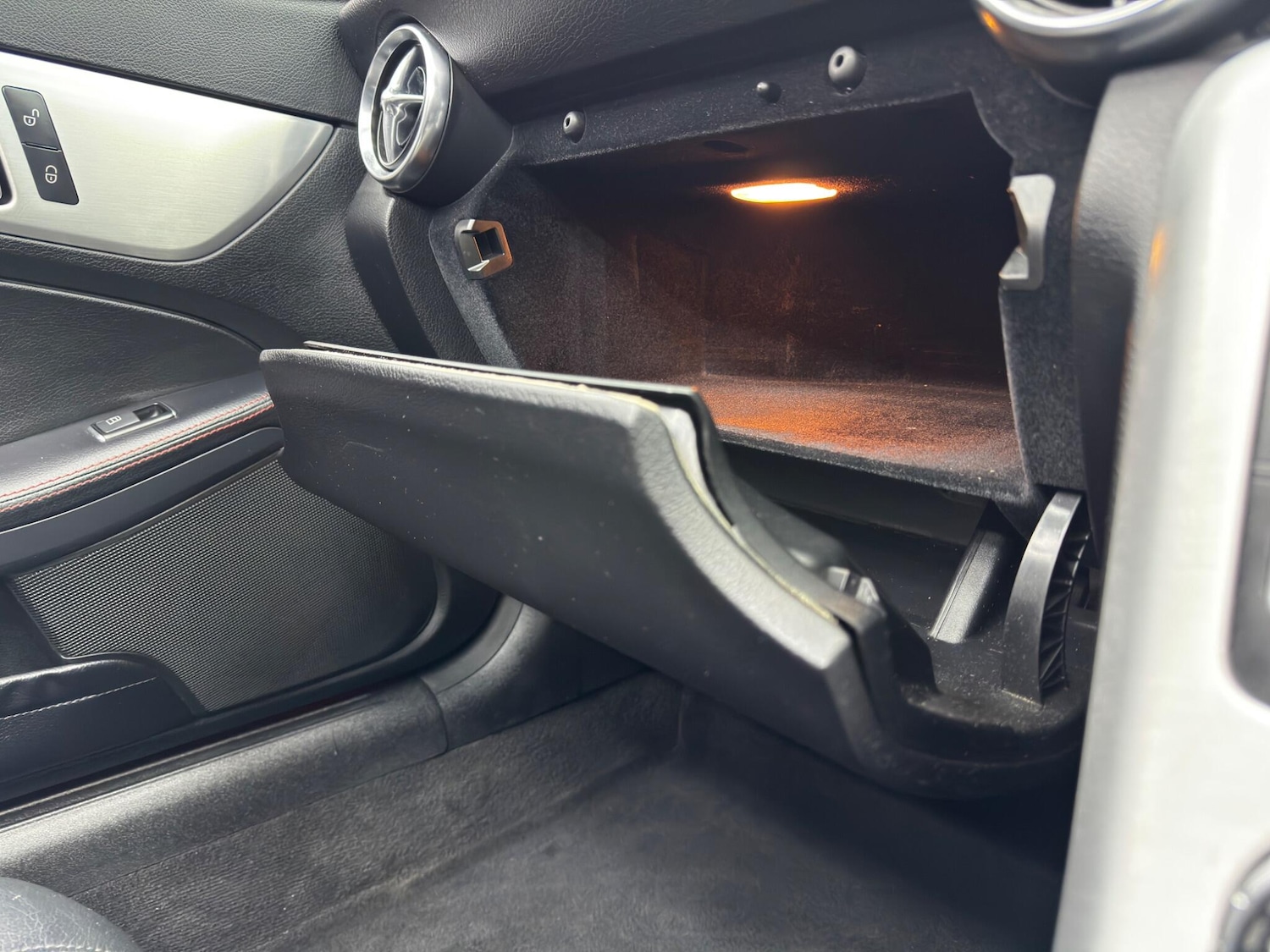 Used Mercedes-Benz SLK 2011 for sale - 77120797: Photo 32