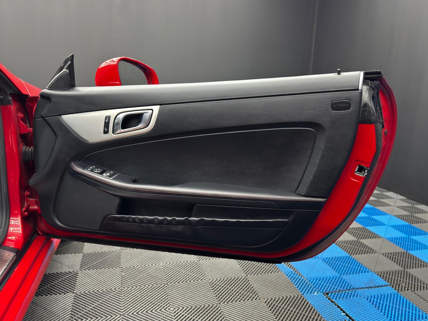 Used Mercedes-Benz SLK 2011 for sale - 77120797: Photo 37