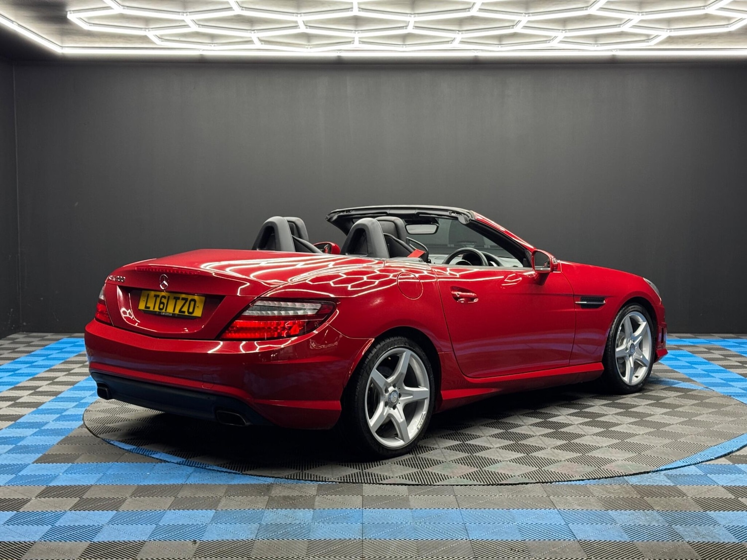 Used Mercedes-Benz SLK 2011 for sale - 77120797: Photo 5
