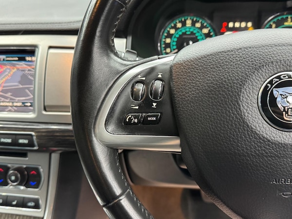 Used Jaguar XF 2015 for sale - 76215177: Photo 19