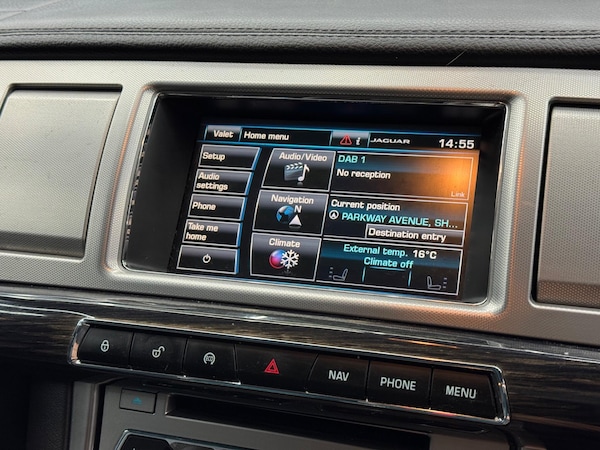 Used Jaguar XF 2015 for sale - 76215177: Photo 27