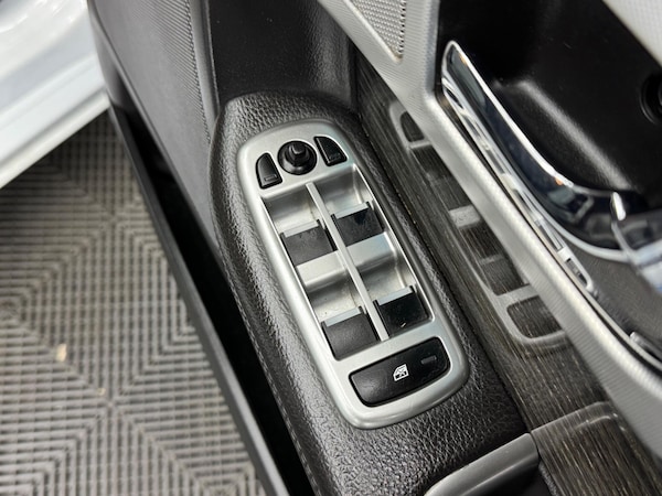 Used Jaguar XF 2015 for sale - 76215177: Photo 35