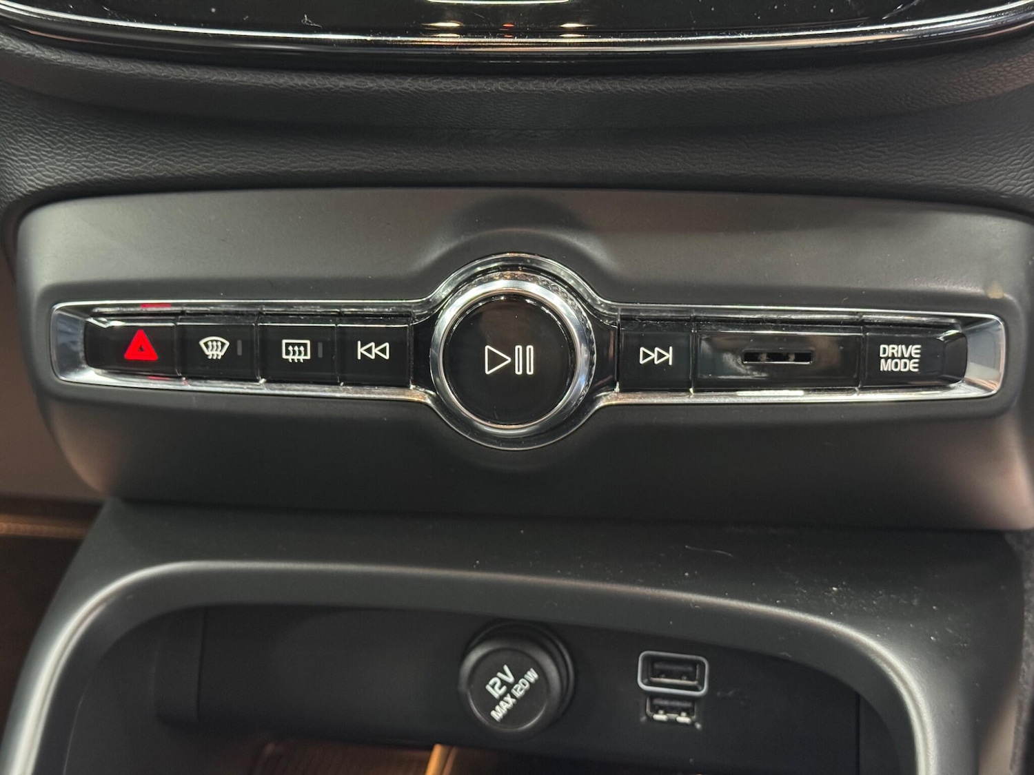 Used Volvo XC40 2019 for sale - 78072622: Photo 27